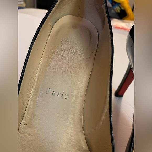 Christian Louboutin Simple Pumps Black Patent Leather Heels Size 37 1/2 or 7.5 - Picture 14 of 15